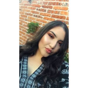 Meet your Posher, Areli